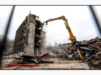 27012026-Sloopwerkzaamheden-aan-voormalig-UWV-pand-bijna-klaar-Van-Godewijckstraat-Dordrecht-Stolkfotografie-003