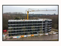 20022026-Bouw-tijdelijke-woningen-in-rap-tempo-neergezet-Laan-van-Riga-Dordrecht-Dronefoto-Stolkfotografie-001