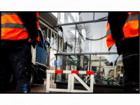 24022026-Vrachtwagen-botst-tegen-overdekte-fietsenstalling-en-winkel-bij-station-Dordrecht-Stolkfotografie-003