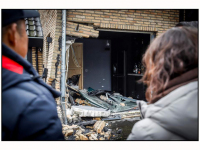 10032026-Bestuurster-rijdt-bijkeuken-in-van-woning-aan-de-Laan-van-Nederhoven-in-Zwijndrecht-Stolkfotografie