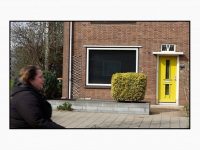 16032026-Marechaussee-doet-inval-in-Zwijndrechtse-woning-en-vindt-grote-partij-militaire-goederen
