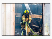 04042025-grote-uitslaande-brand-bij-metaalspuiterij-Baanhoekweg-Dordrecht-Stolkfotografie-001