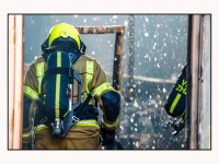 04042025-grote-uitslaande-brand-bij-metaalspuiterij-Baanhoekweg-Dordrecht-Stolkfotografie