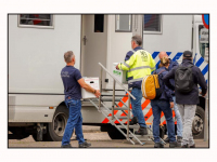 15042025-De-Inlichtingen-en-Opsporingsdienst-van-de-Inspectie-Leefomgeving-en-Transport-doen-inval-bij-Chemours-Dordrecht-Stolkfotografie