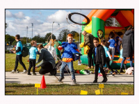 26042024-Gezamelijke-koningsspelen-van-drie-Jenaplanscholen-tijdens-100-jarig-bestaan-Sportpark-Krommedijk-Dordrecht-Stolkfotografie-003