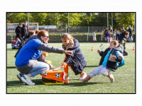 26042024-Gezamelijke-koningsspelen-van-drie-Jenaplanscholen-tijdens-100-jarig-bestaan-Sportpark-Krommedijk-Dordrecht-Stolkfotografie-005