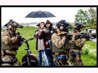 20042026-Mariniers-nemen-Dordts-doel-in-vanaf-het-water-en-uit-de-lucht-Spinel-Dordrecht-Stolkfotografie-007