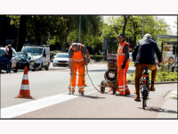 07052024-Witte-belijningen-worden-aangebracht-Krispijnseweg-Dordrecht-Stolkfotografie