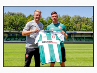 30062025-FC-Dordrecht-trainer-Dirk-Kuyt-met-een-andere-nieuwkomer-spits-Nick-Venema-FC-Dordrecht-Dordrecht-Stolkfotografie
