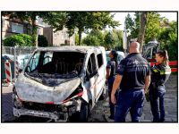02092025-Twee-voertuigen-uitgebrand-in-Dordtse-wijk-Krispijn-Dordrecht-Stolkfotografie-003