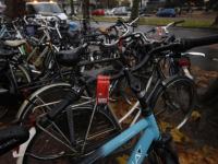 Handhavers halen fietsen weg in gemeentes