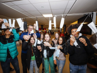 Mondkapjes op de waslijn of prullenpak Insula College Koningstraat Dordrecht