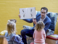 11022022-Wethouder-leest-voor-tijdens-nationale-voorleesdagen-stadsbibliotheek-Dordrecht-Stolkfotografie-001