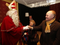 20162911 Burgemeester en wethouders bezoeken Sinterklaashuis Spuiboulevard Dordrecht Tstolk 003