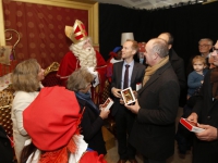 20162911 Burgemeester en wethouders bezoeken Sinterklaashuis Spuiboulevard Dordrecht Tstolk 005