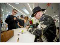 10102025-Winnaars-Dordtse-Schrijfwedstrijd-bekend-onderwijs-museum-met-paul-van-loon-Dordrecht-Stolkfotografie-002