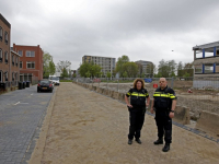 Wijkagenten Esmeralda Folkersma en Martijn Otten Land van Valk Dordrecht