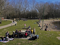 20192502 Genieten in het zonnetje tijdens de voorjaarsvakantie Merwelanden Dordrecht Tstolk 002